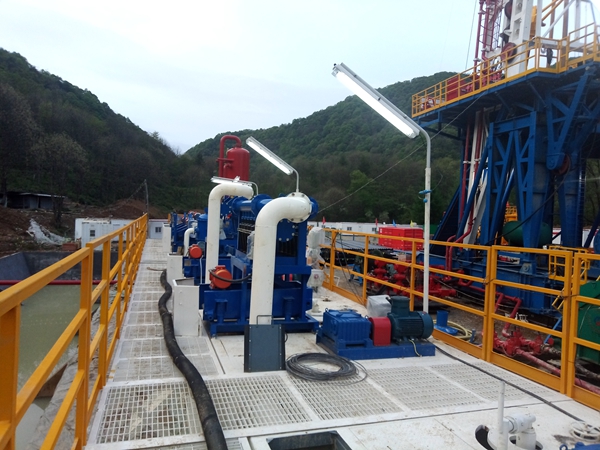 KOSUN ZJ50 solids control system at a shale gas exploration site in Hanzhong, Shaanxi